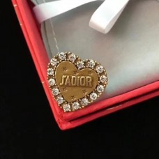 Bague en laiton en forme de coeur pour femme avec motif logo Dior JDior et bordure en diamants Bague en laiton en forme de coeur pour femme avec motif logo Dior JDior et bordure en diamants