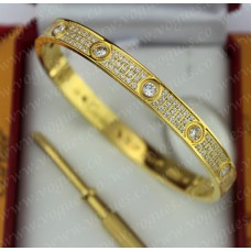 Bracelet Cartier Love en or jaune pavé de diamants