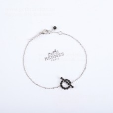 Bracelet Hermes Finesse en or blanc et pierres précieuses spinelles noires Bracelet Hermes Finesse en or blanc et pierres précieuses spinelles noires