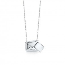 Tiffany Charms Collier avec pendentif lettre d'amour Sweet Nothing en argent sterling pour la Saint-Valentin