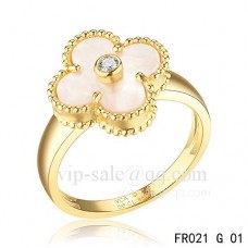 Bague Van Cleef Alhambra en or jaune avec nacre blanche