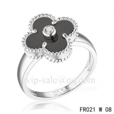 Bague Van Cleef Alhambra en or blanc avec onyx Bague Van Cleef Alhambra en or blanc avec onyx