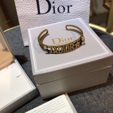 Morden Christian Dior JADIOR Motif Perle Blanche Charme Bracelet Manchette En Laiton Antique Bijoux Femme
