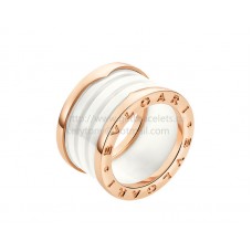 Bague Bvlgari B.zero1 à 4 bandes en or rose et céramique blanche Bague Bvlgari B.zero1 à 4 bandes en or rose et céramique blanche