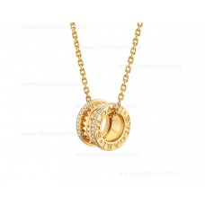 Collier Bvlgari B.zero1 Rock avec pendentif en or jaune 18 carats avec diamants pavés en spirale cloutés sur les bords Collier Bvlgari B.zero1 Rock avec pendentif en or jaune 18 carats avec diamants pavés en spirale cloutés sur les bords