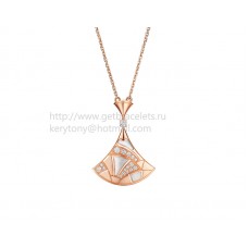 Collier Bvlgari Divas Dream Sculpting en forme d'éventail en or rose avec nacre et pavé de diamants
