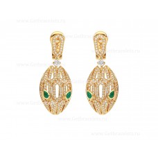 Boucles d'oreilles Bvlgari Serpenti en or jaune 18 carats avec pavé de diamants et yeux en malachite