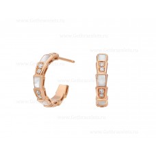 Boucles d'oreilles Bvlgari Serpenti Viper en or rose 18 carats avec éléments en nacre et pavé de diamants Boucles d'oreilles Bvlgari Serpenti Viper en or rose 18 carats avec éléments en nacre et pavé de diamants