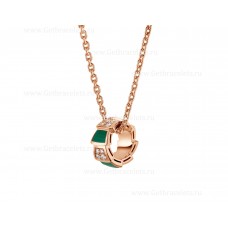 Collier Bvlgari Serpenti Viper en or rose 18 carats avec éléments en malachite et pavé de diamants sur le pendentif Collier Bvlgari Serpenti Viper en or rose 18 carats avec éléments en malachite et pavé de diamants sur le pendentif