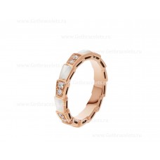 Bague Bvlgari Small Serpenti Viper en or rose 18 carats avec éléments en nacre et pavé de diamants