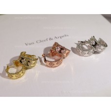 Van Cleef Arpels Boucles d'oreilles créoles Perlee Trèfles