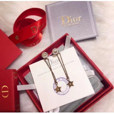 Printemps/Automne Boucles d'oreilles longues à pampilles en laiton avec motif CD et perles blanches Dior