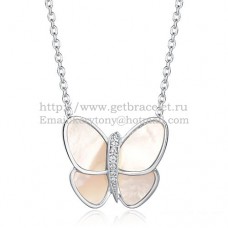 Van Cleef Arpels Collier pendentif papillon volant en or blanc avec diamants en nacre blanche