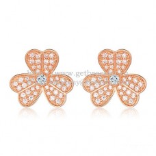 Van Cleef Arpels Boucles d'oreilles Frivole en or rose avec pavé de diamants Van Cleef Arpels Boucles d'oreilles Frivole en or rose avec pavé de diamants