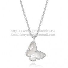 Van Cleef Arpels Collier papillon Lucky Alhambra en or blanc avec nacre blanche Van Cleef Arpels Collier papillon Lucky Alhambra en or blanc avec nacre blanche