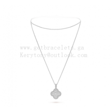 Van Cleef Arpels Magic Alhambra Sautoir en or blanc avec pavé de diamants